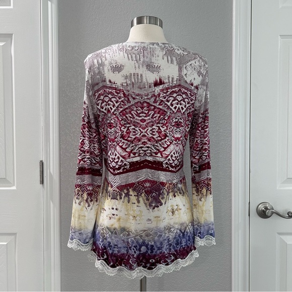 V Cristina 3/4 Sleeve Top - Picture 7 of 8